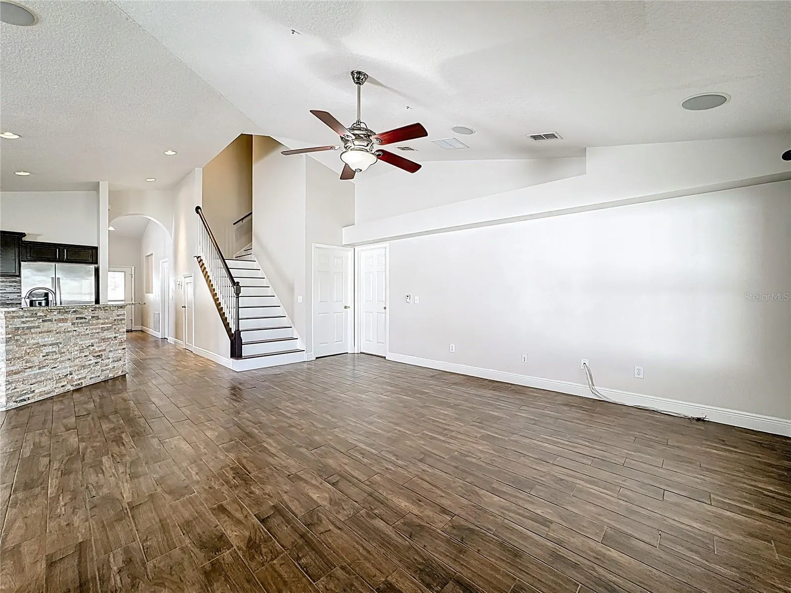 3004 JULIP DR