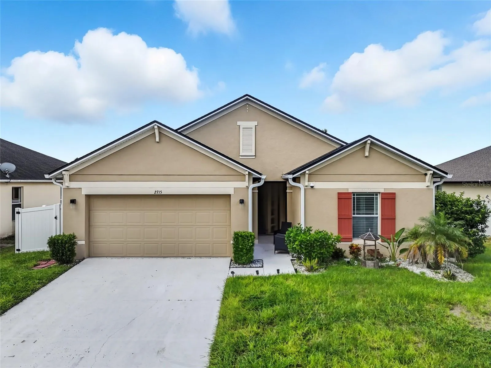 2715 BARCLAY LN