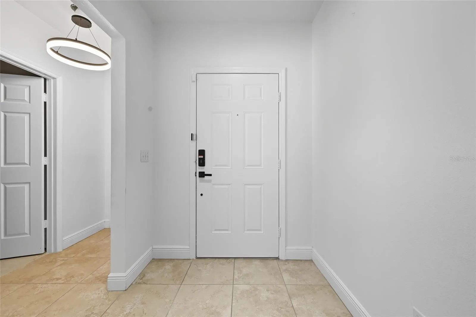2715 BARCLAY LN