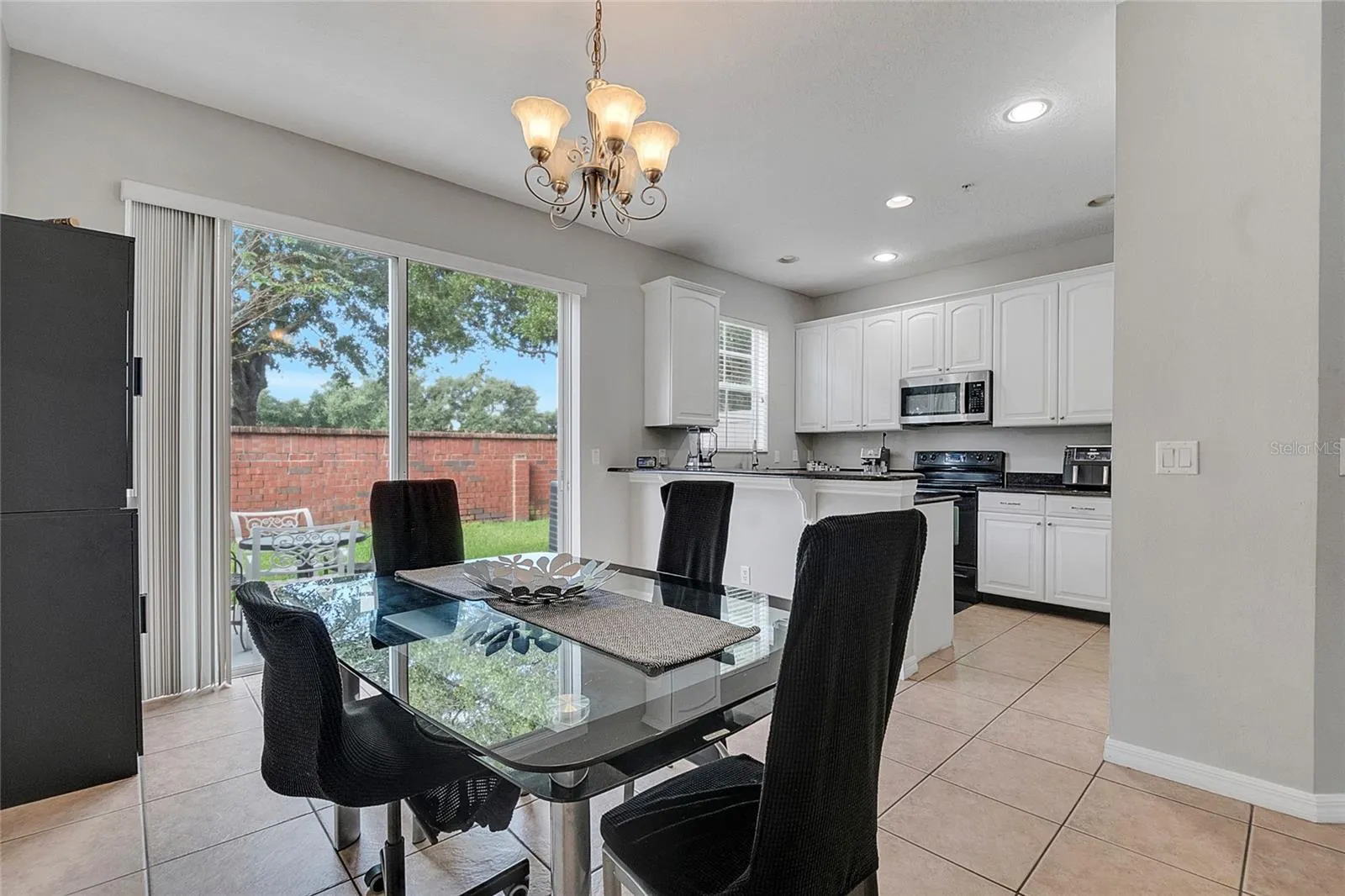 9454 SILVER BUTTONWOOD STREET