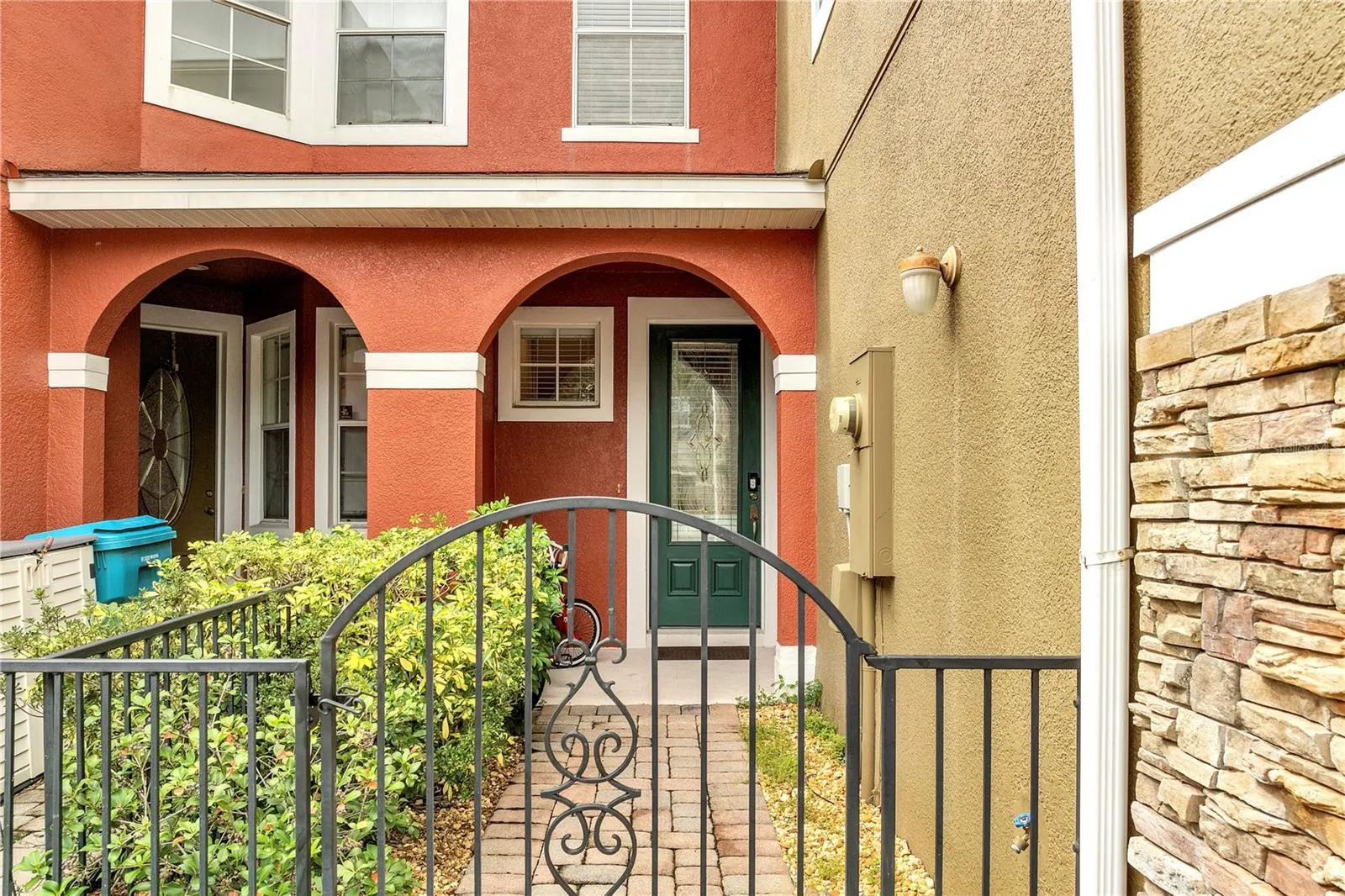 9454 SILVER BUTTONWOOD STREET