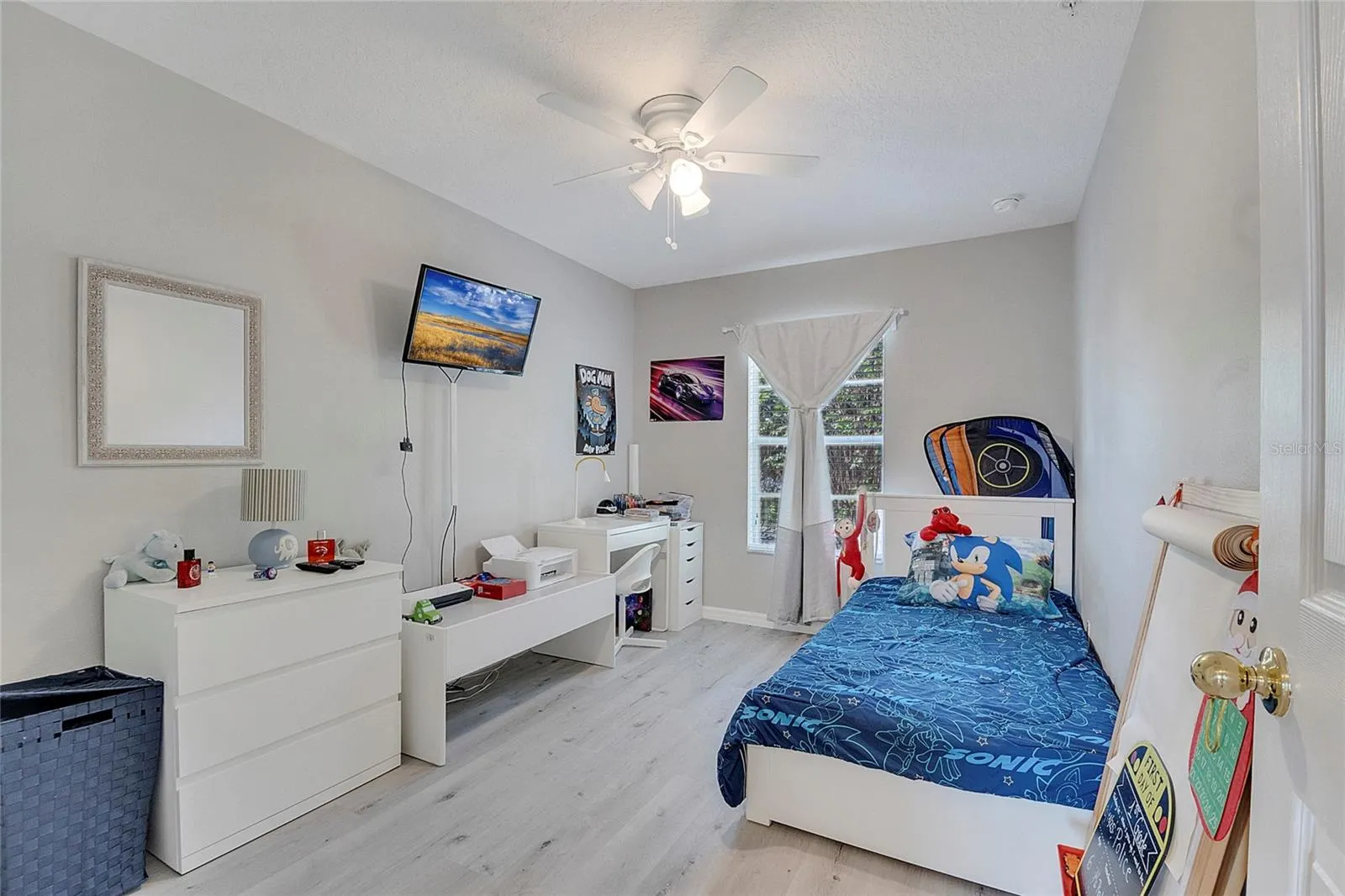 9454 SILVER BUTTONWOOD STREET
