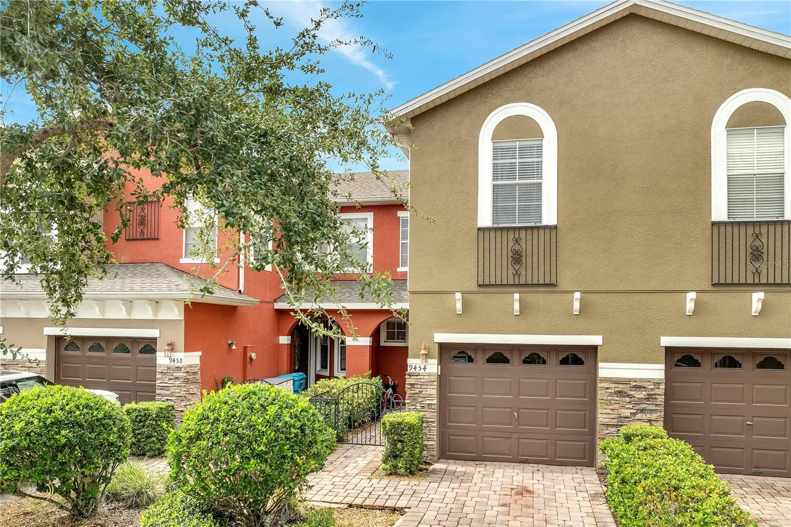 9454 SILVER BUTTONWOOD STREET