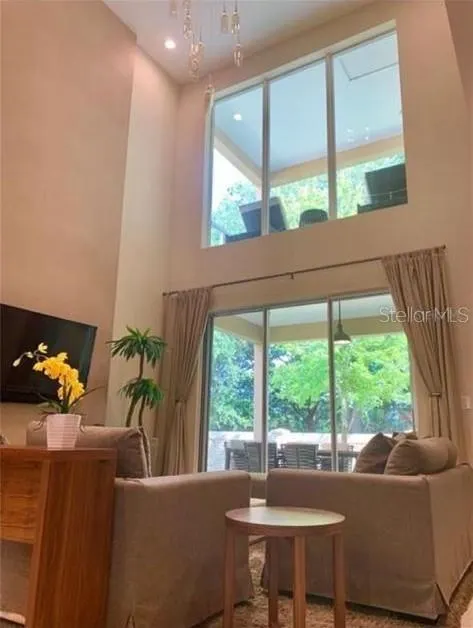 7657 RECIFE DR