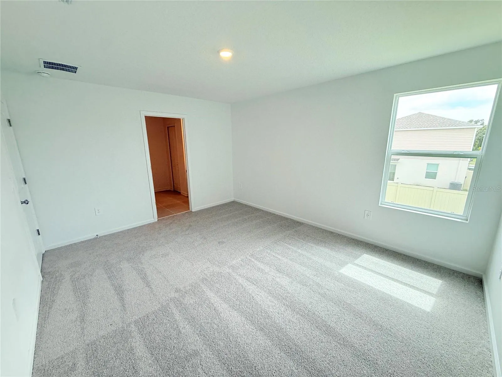 373 KAYDEN CV