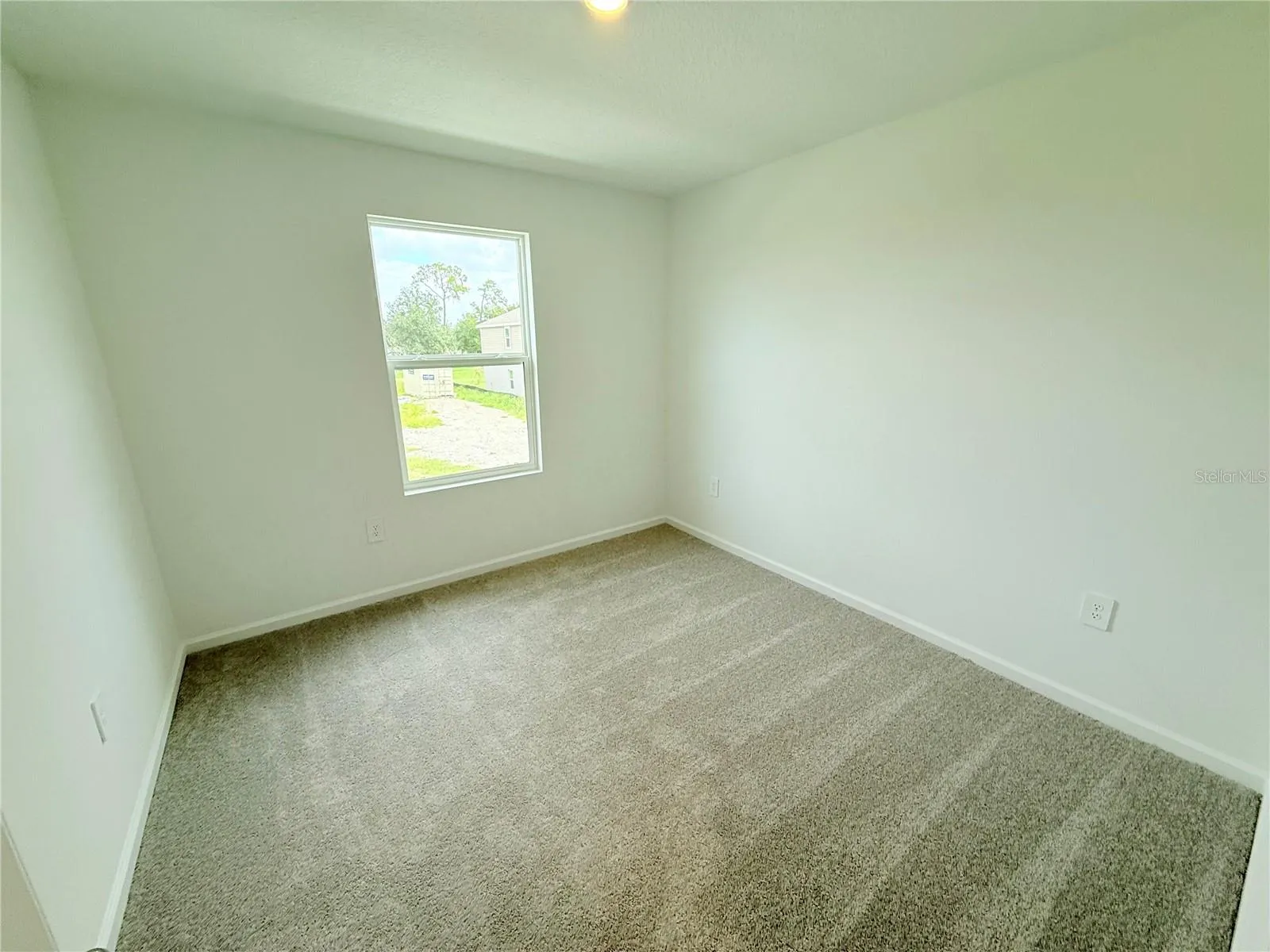 373 KAYDEN CV