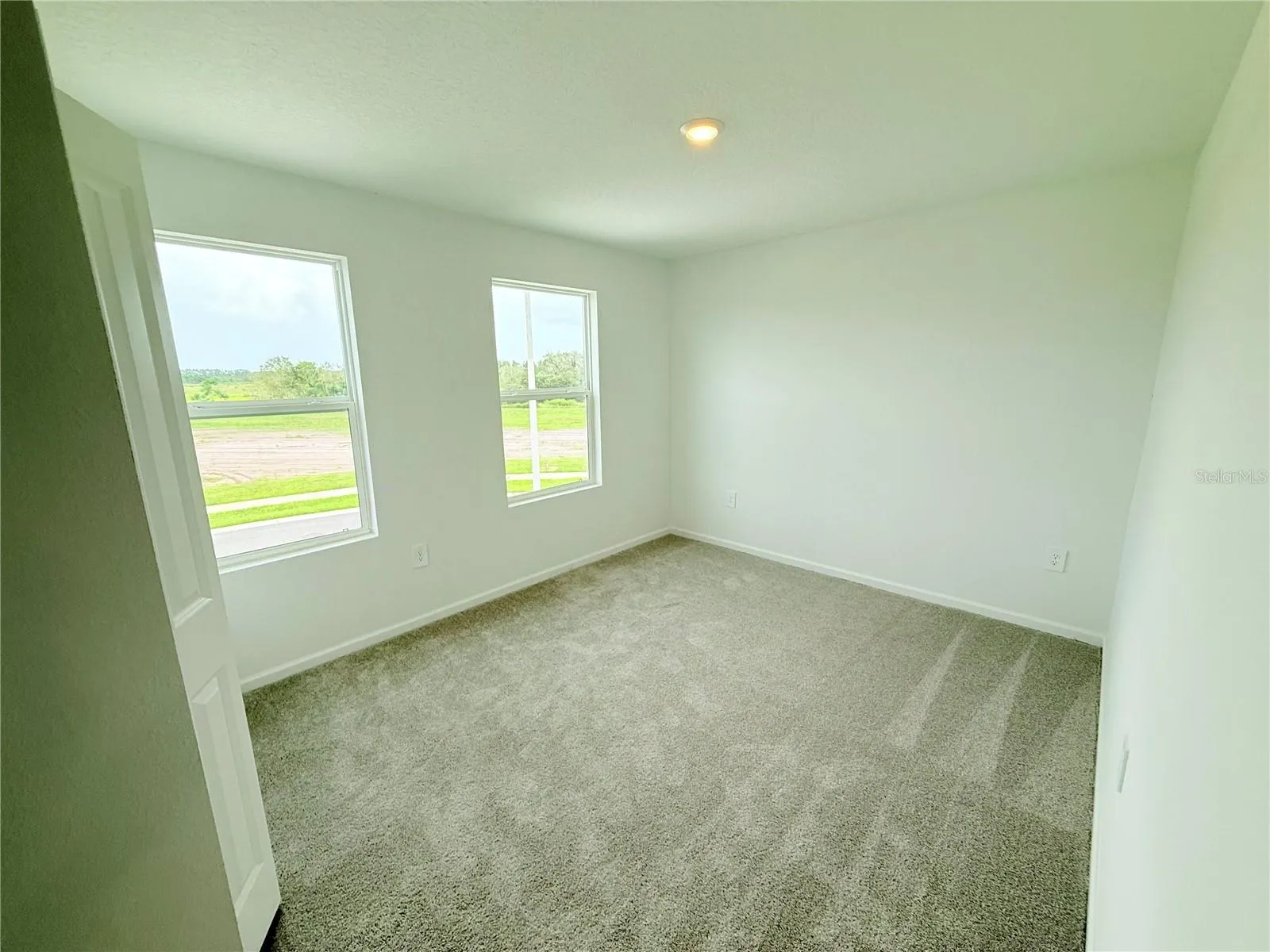 373 KAYDEN CV