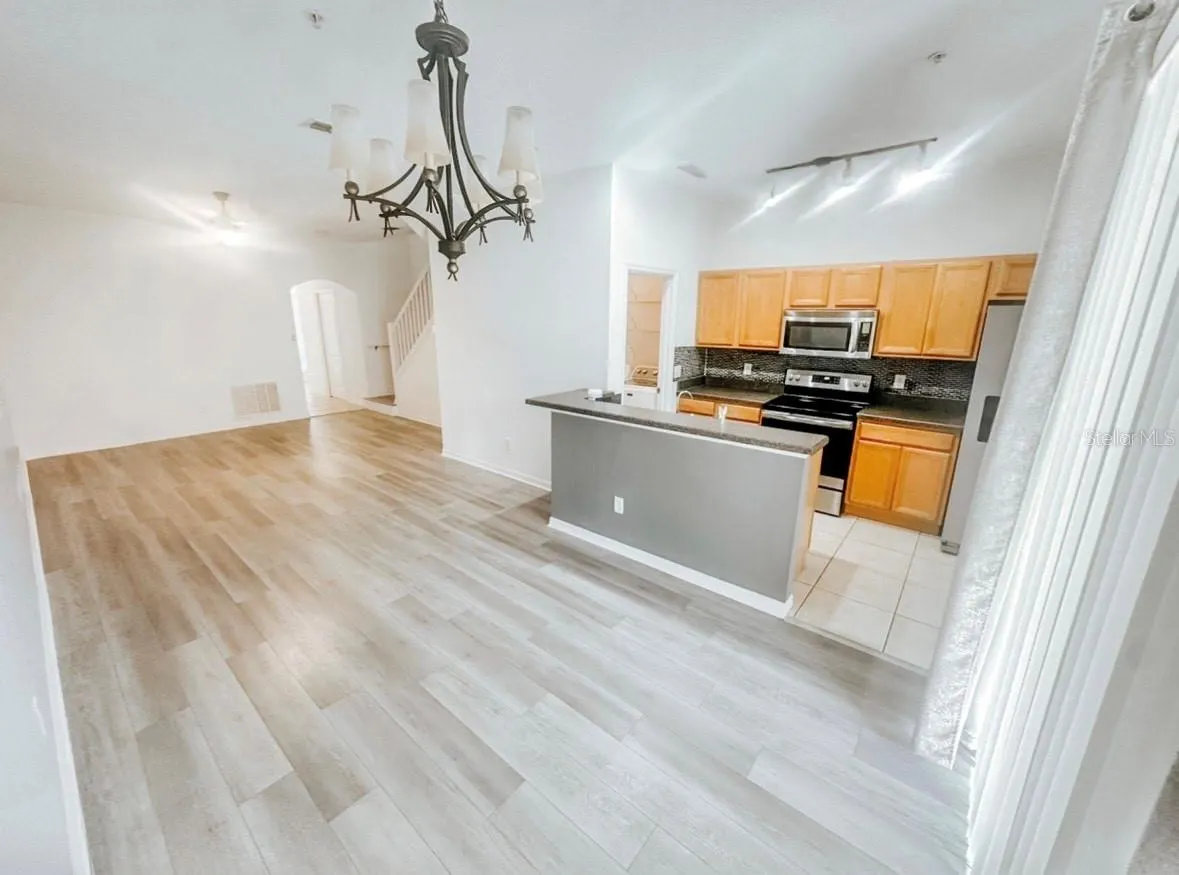 512 MAJESTIC WAY