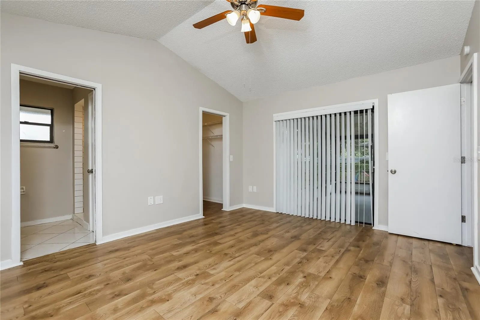 428 BROWARD TER