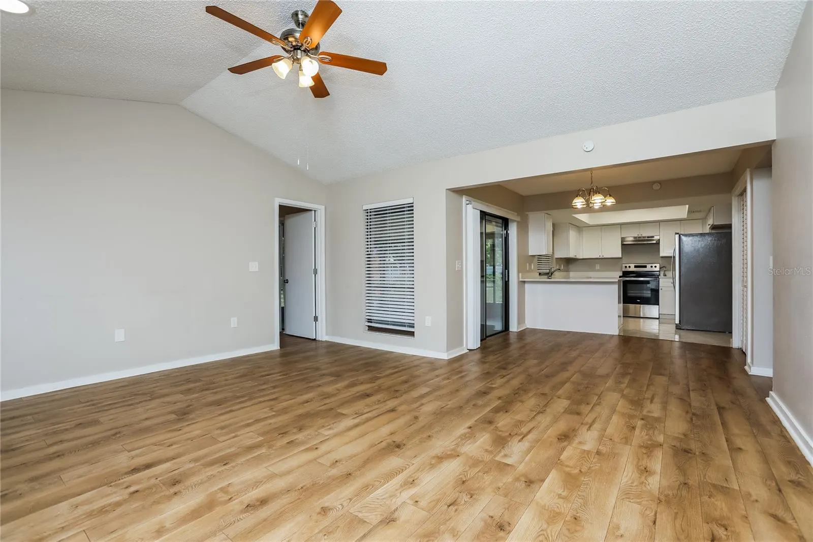 428 BROWARD TER