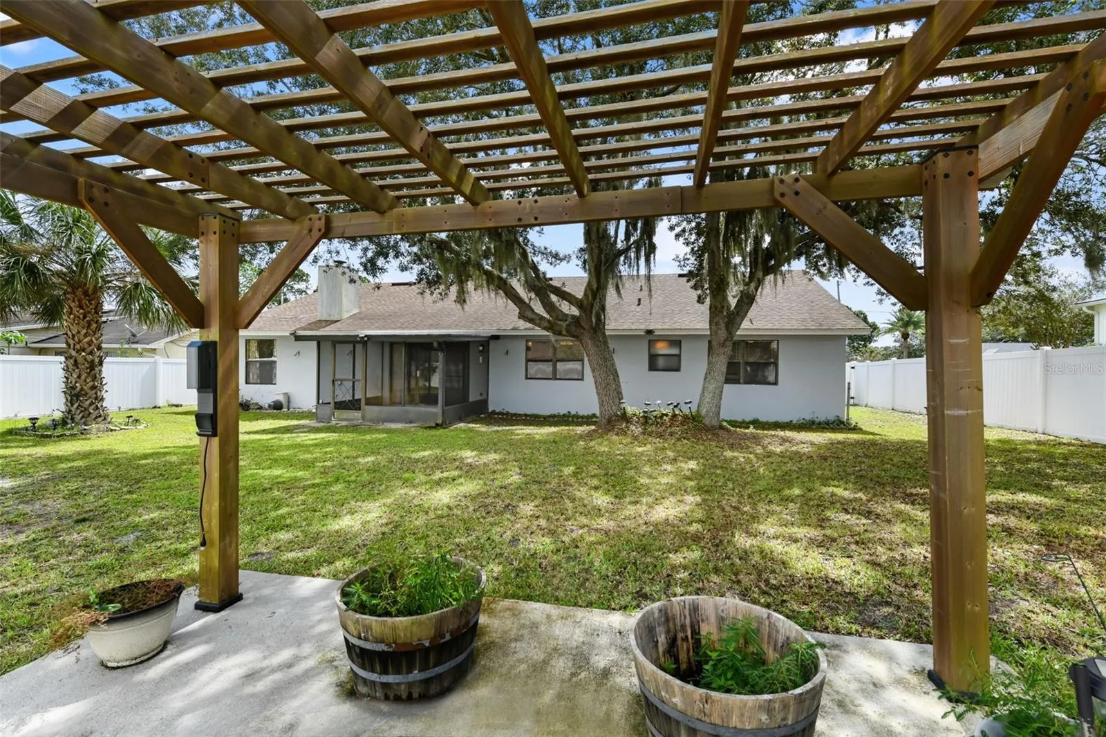 1580 E NORMANDY BLVD