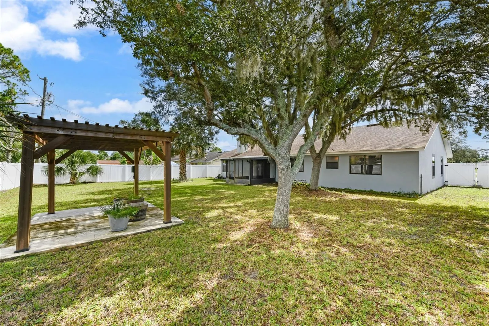 1580 E NORMANDY BLVD