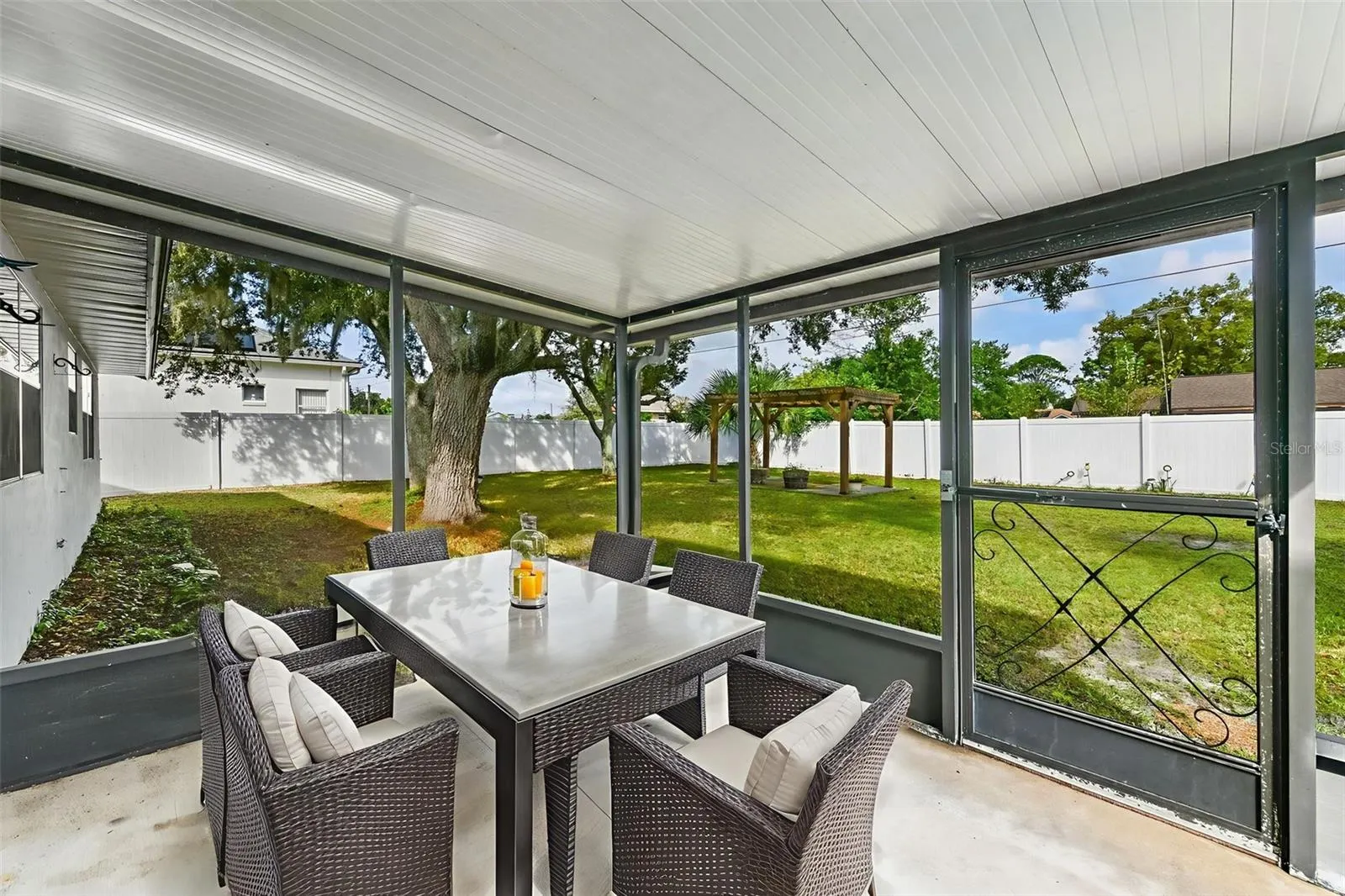 1580 E NORMANDY BLVD