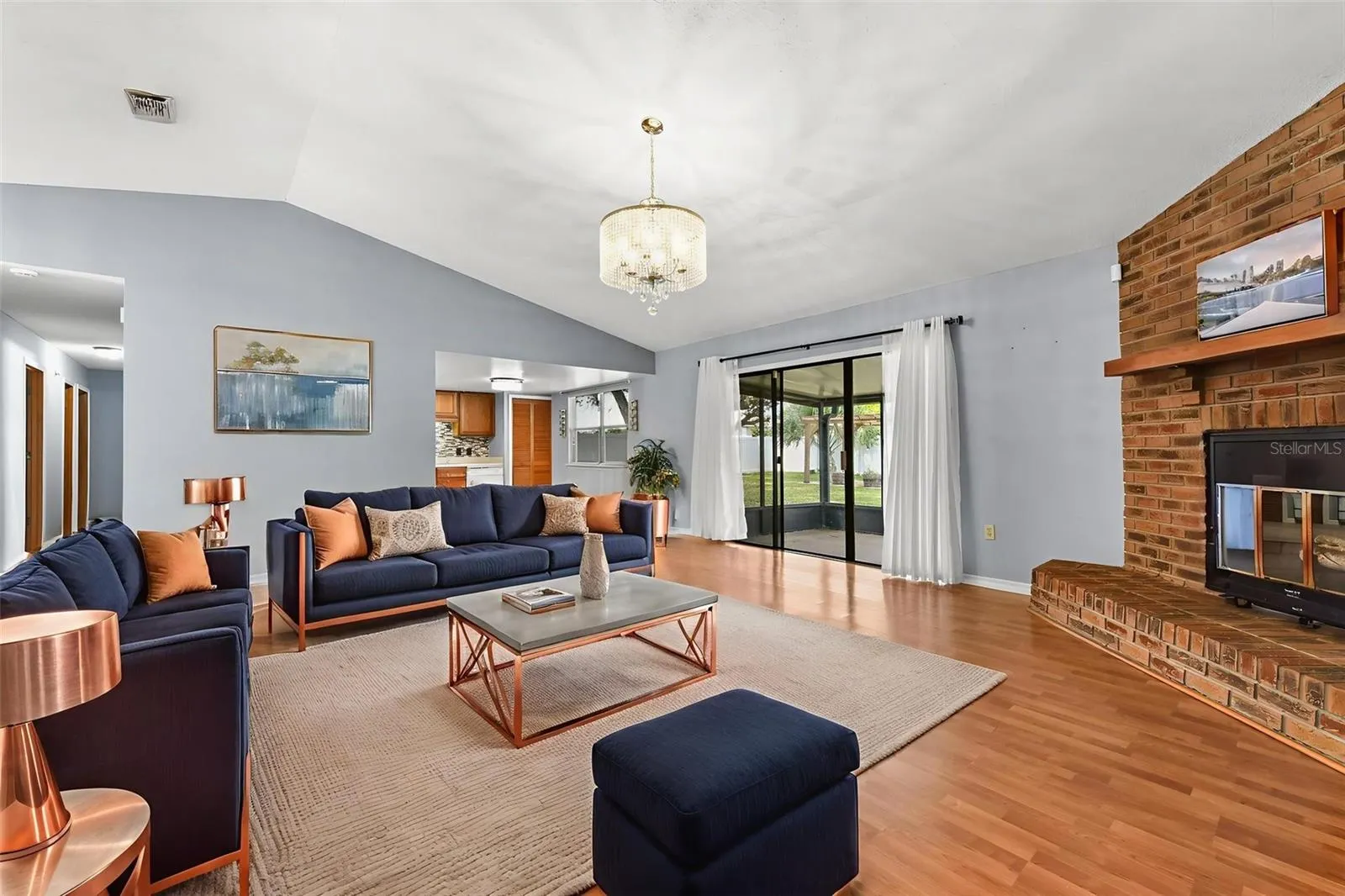 1580 E NORMANDY BLVD