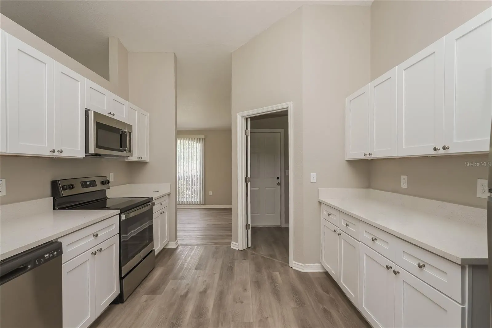 3507 MANOR LOOP