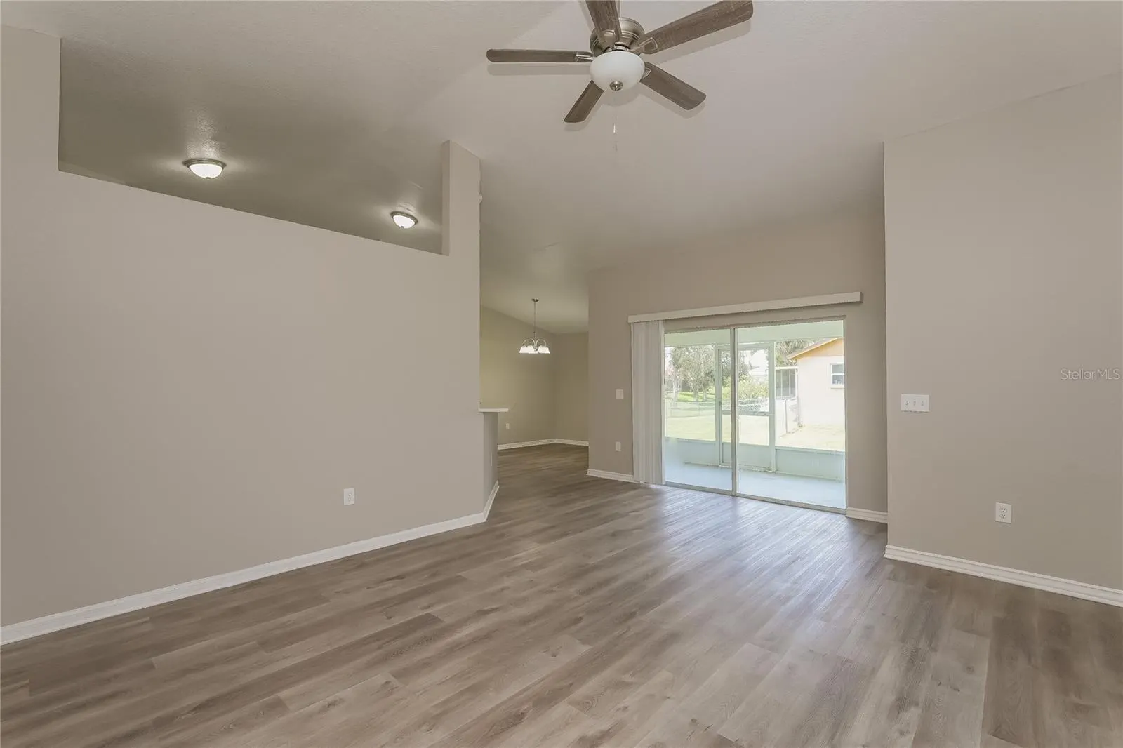 3507 MANOR LOOP