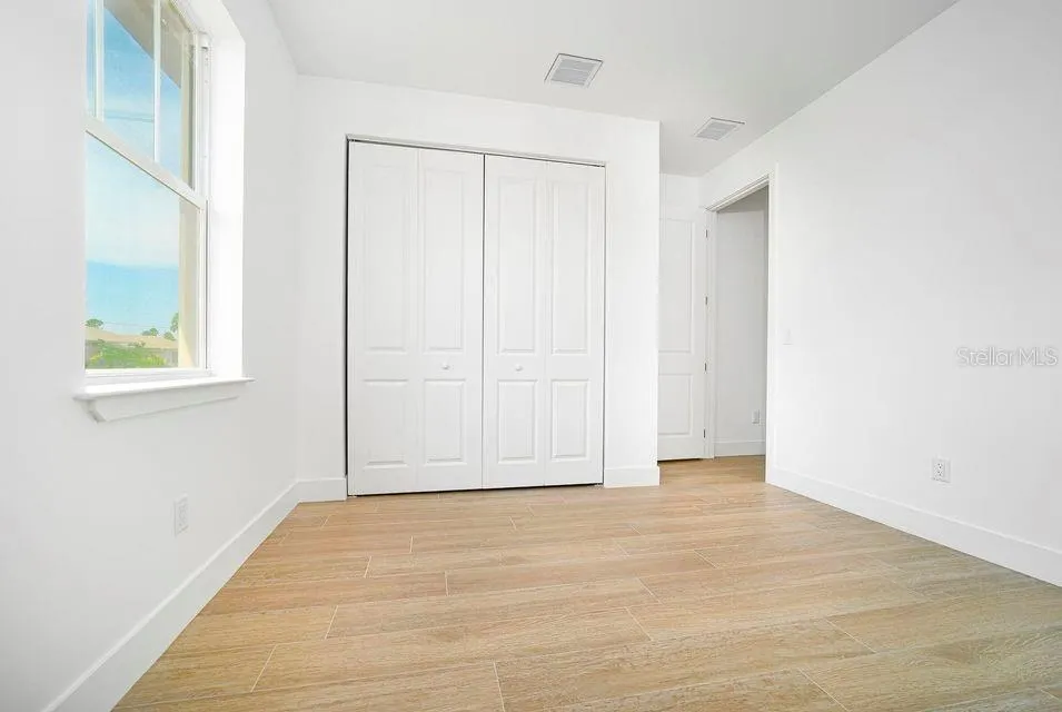 15261 BRAINBRIDGE CIR