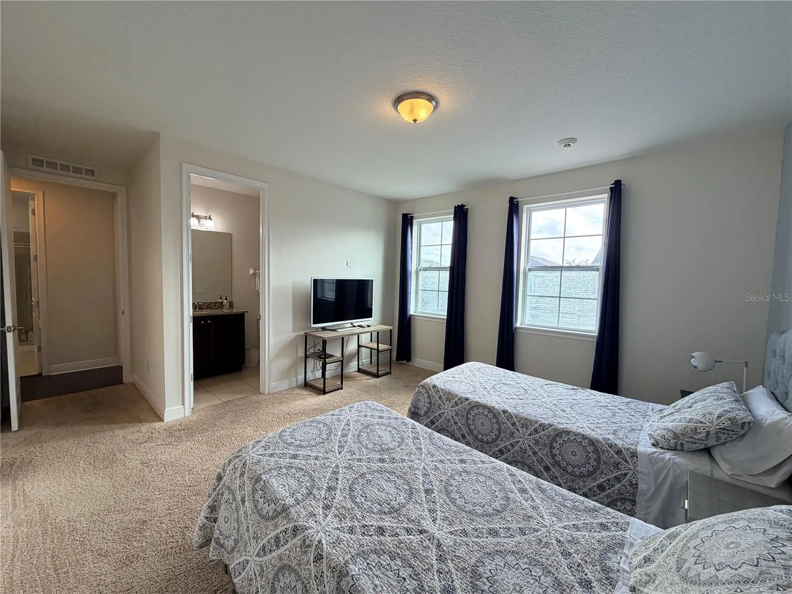 7646 WILMINGTON LOOP