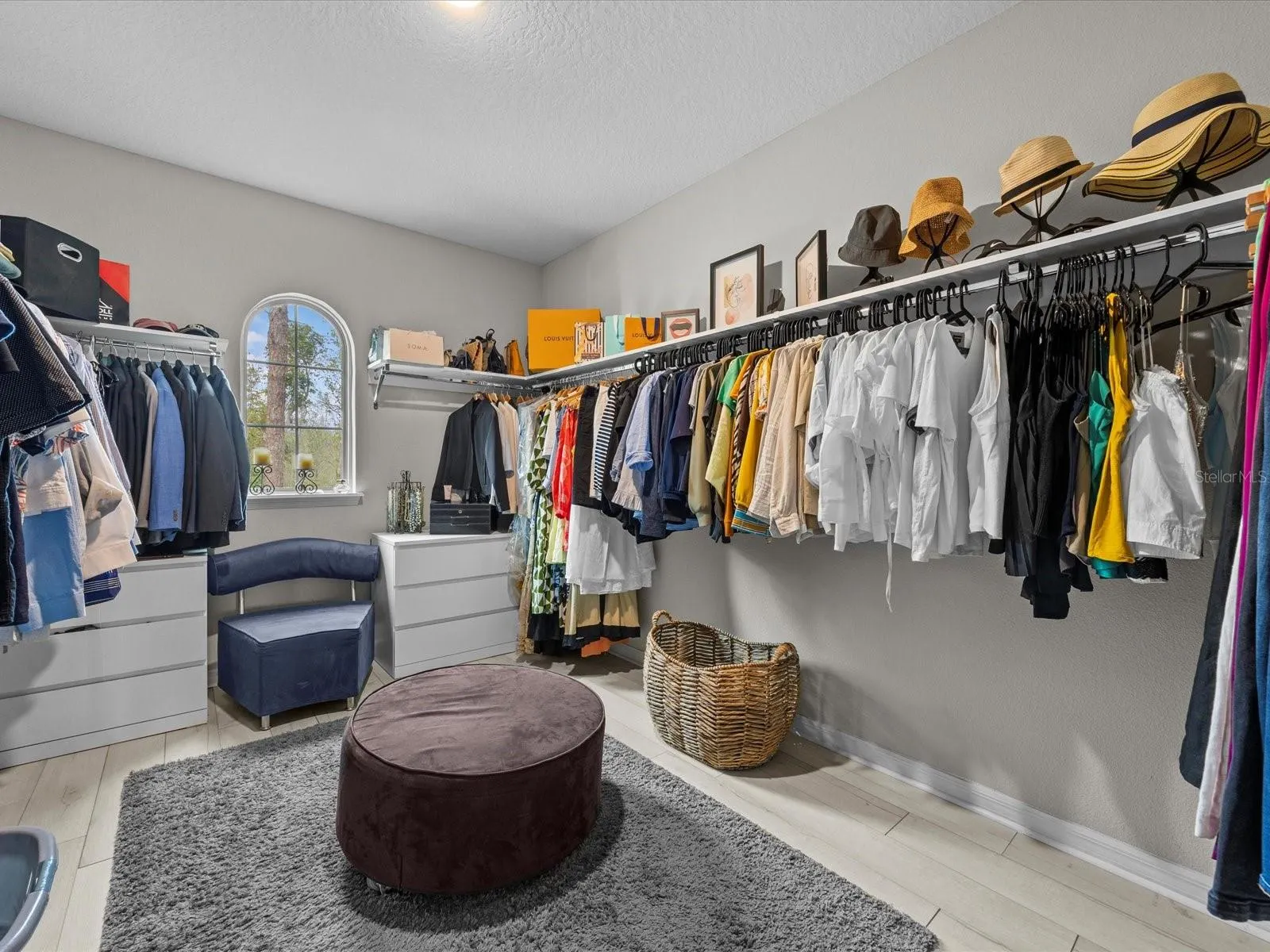 2357 BELLEFIELD CV