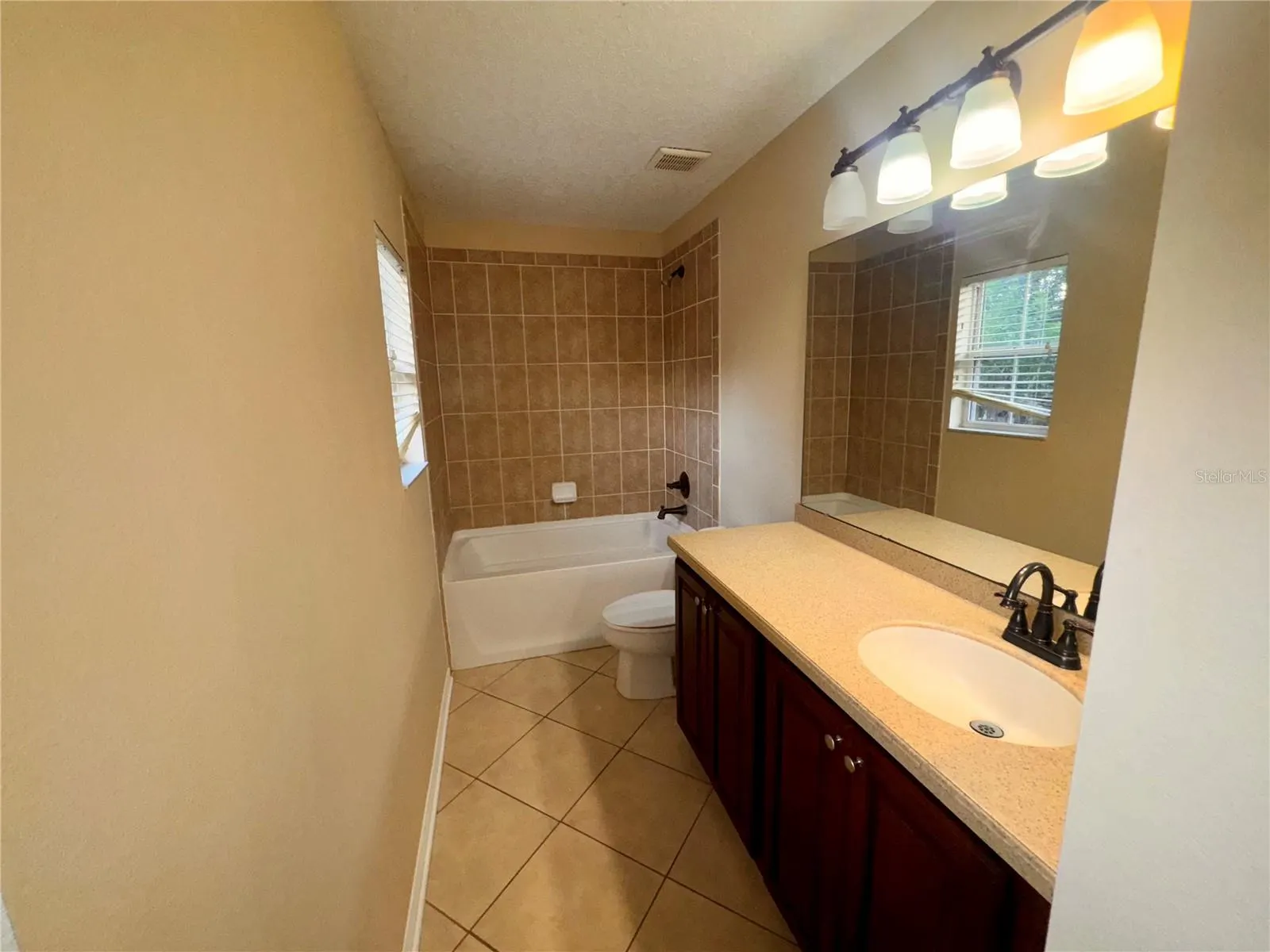 2565 ABEY BLANCO DR