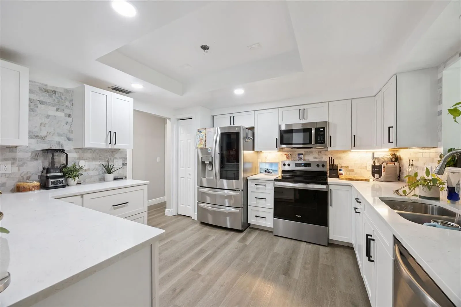 1227 WAYNE AVE