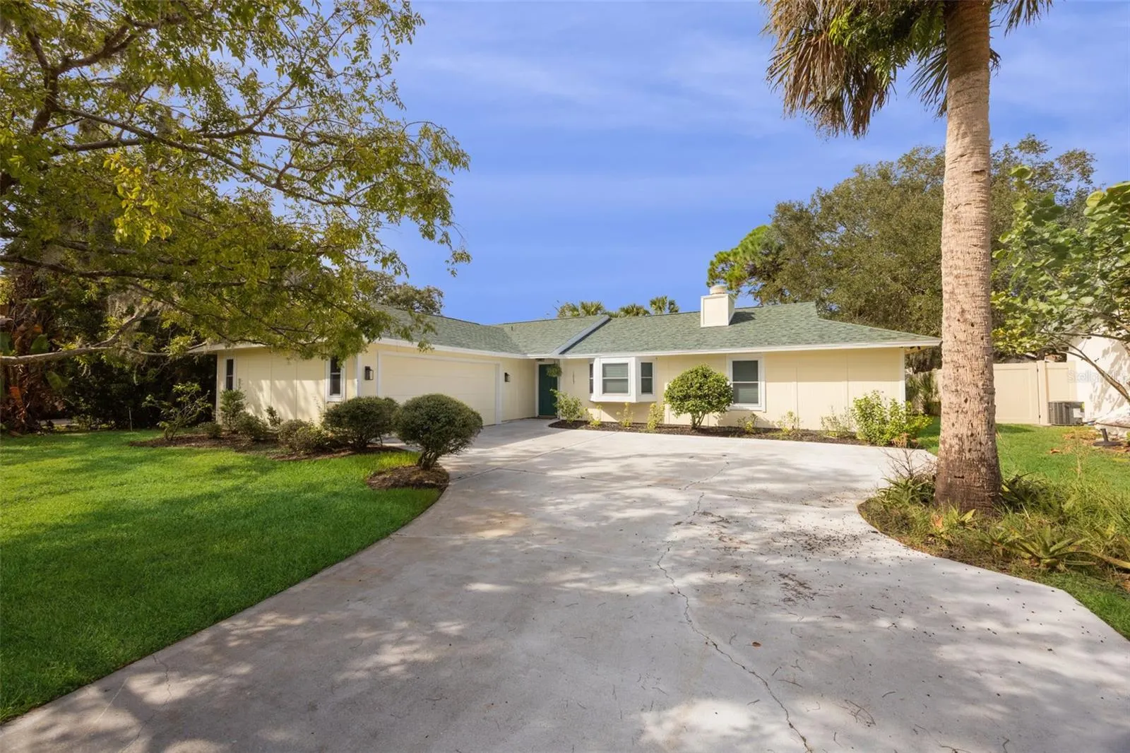 1227 WAYNE AVE