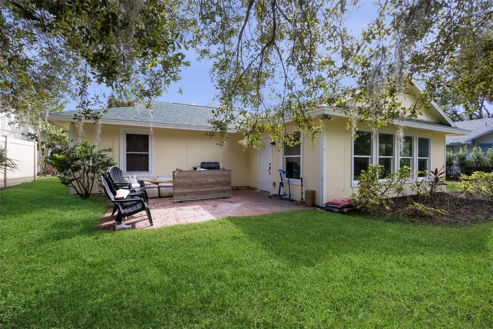 1227 WAYNE AVE