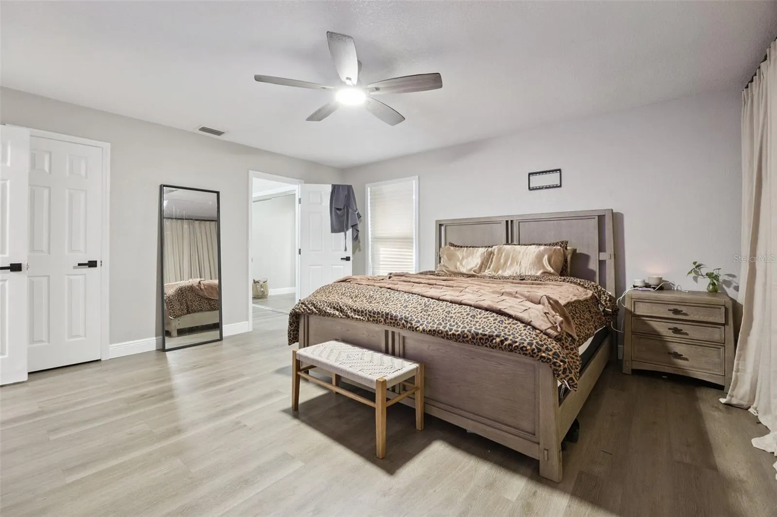 1227 WAYNE AVE