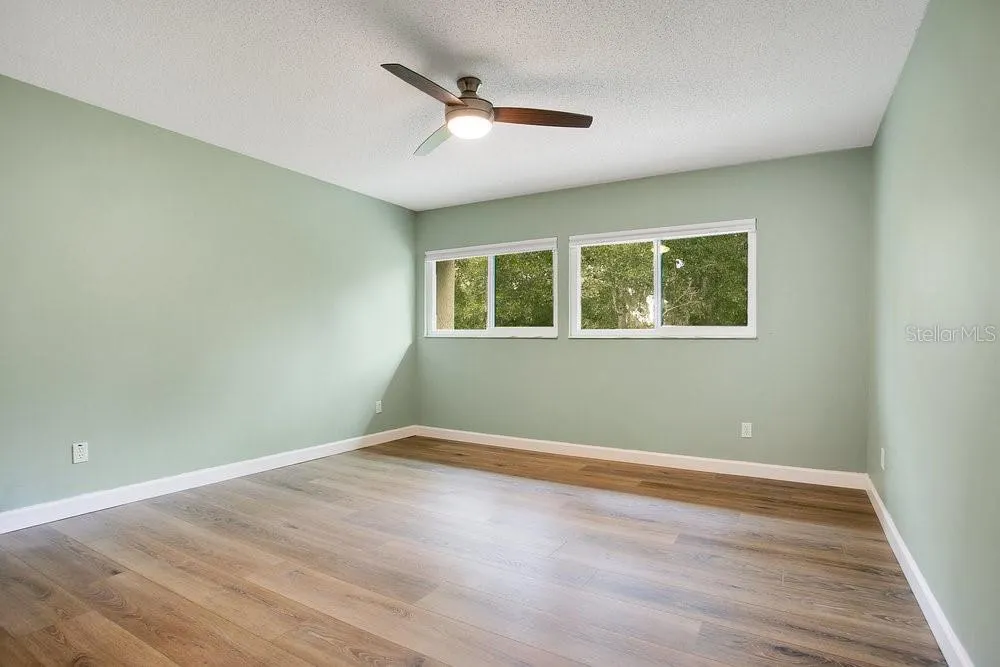 406 MEADOWOOD BLVD
