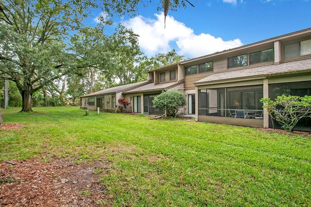 406 MEADOWOOD BLVD