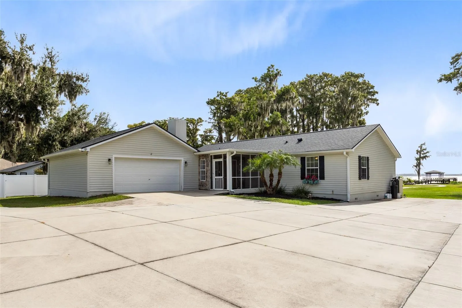 35211 HARBOR SHORES RD