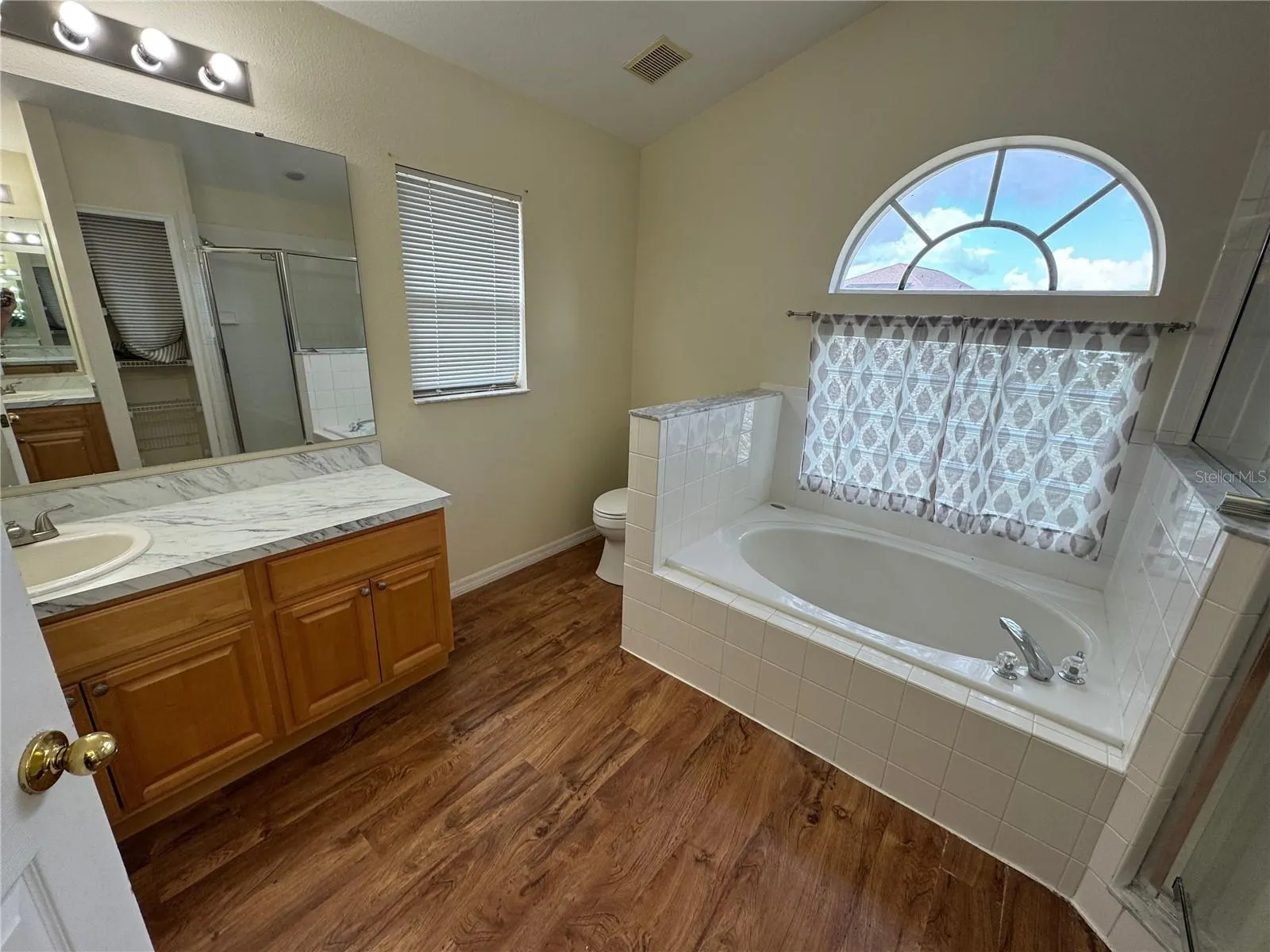 166 GREELEY LOOP