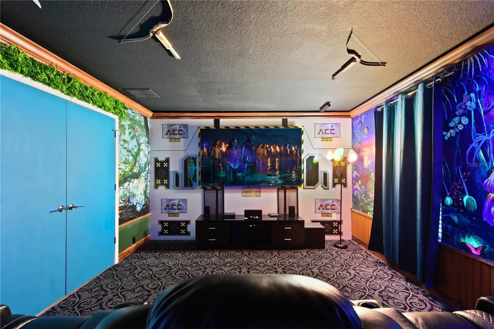 1415 MOON VALLEY DR