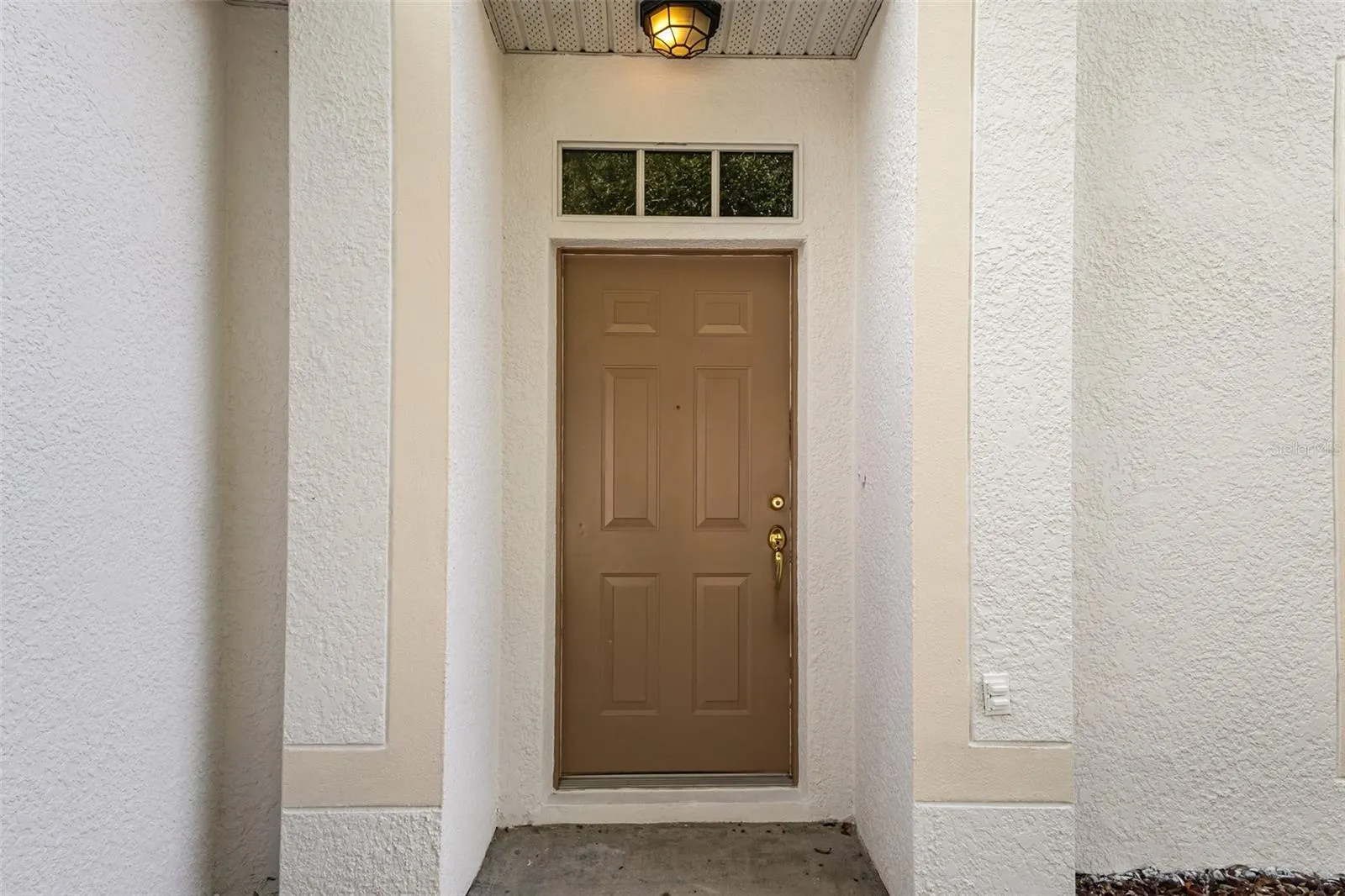 213 KNOLLWOOD DR