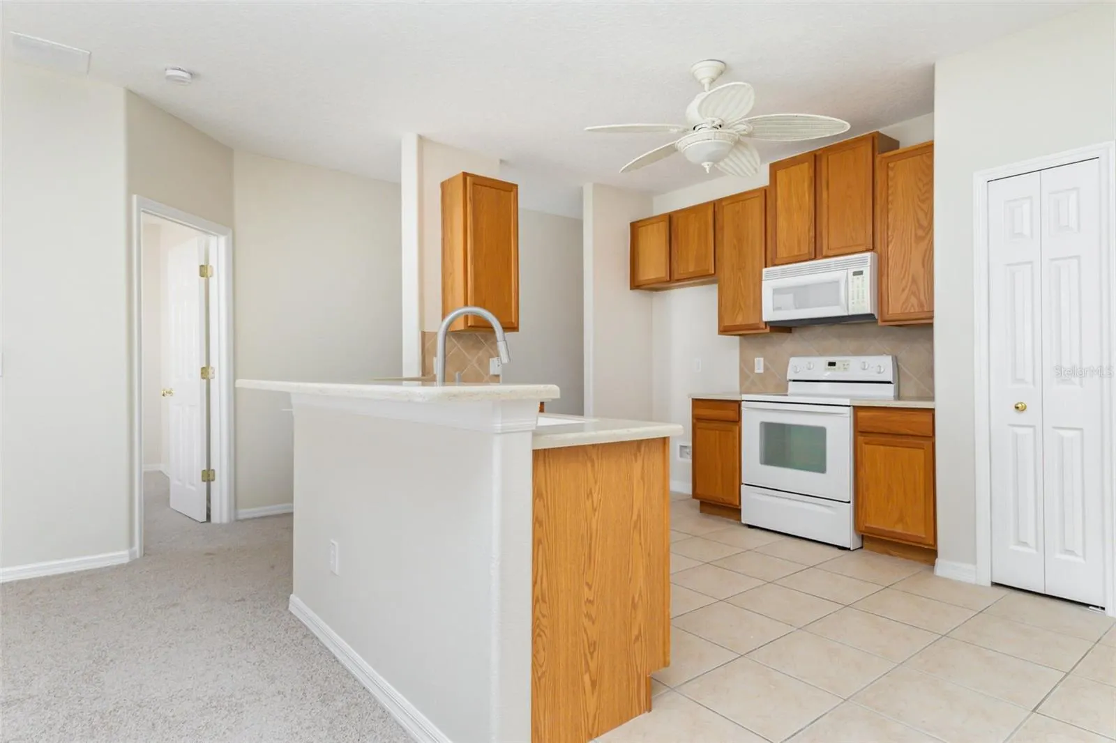 213 KNOLLWOOD DR