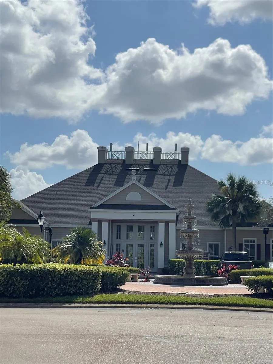 4560 YELLOWGOLD RD E #107, #107