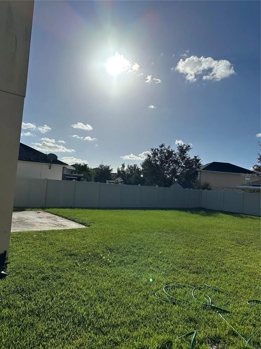 2716 MONTICELLO WAY