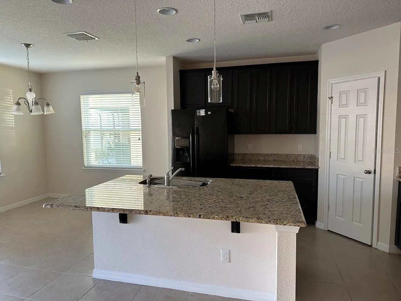 2716 MONTICELLO WAY