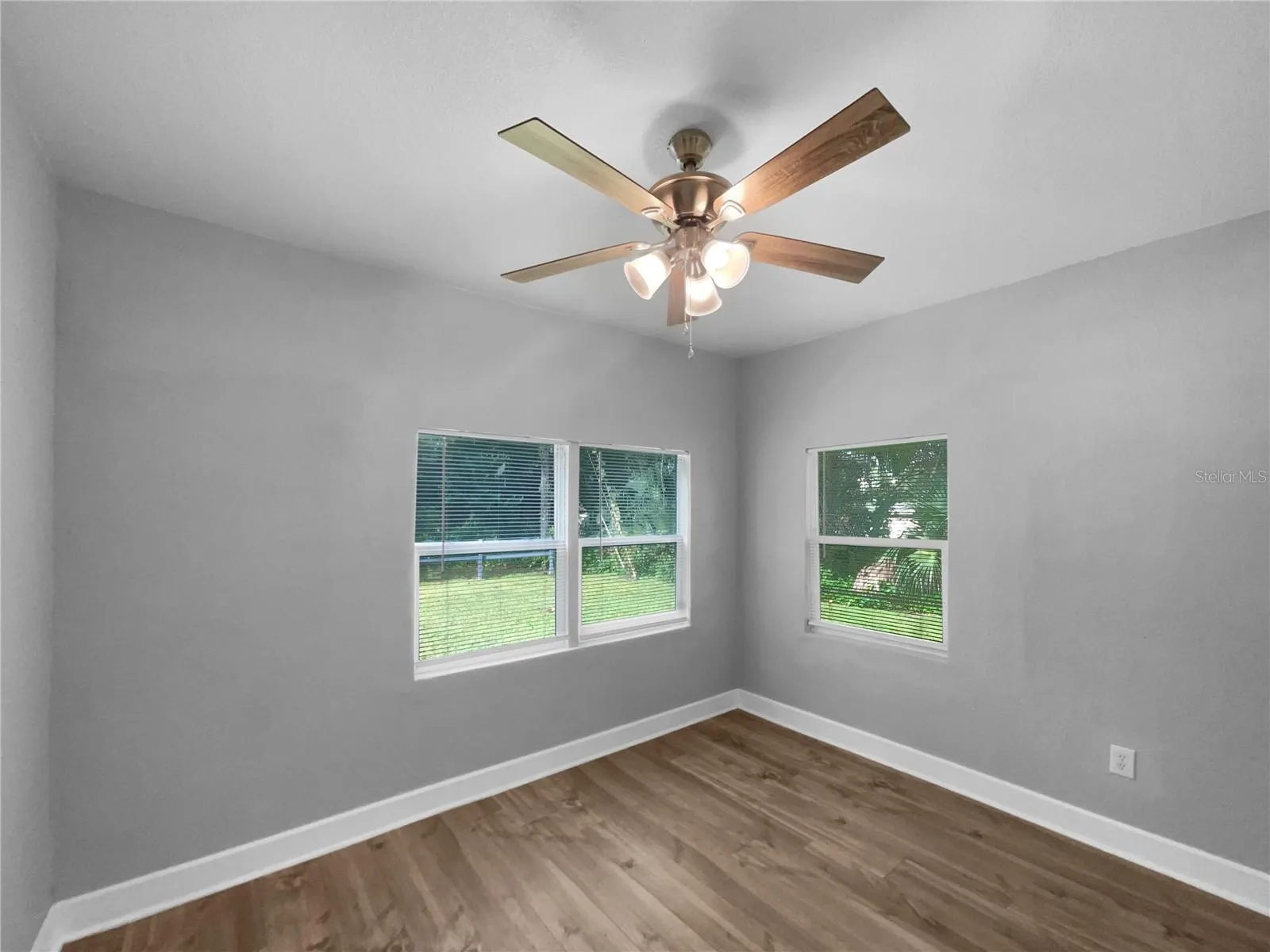 2812 TOM BREWER LN