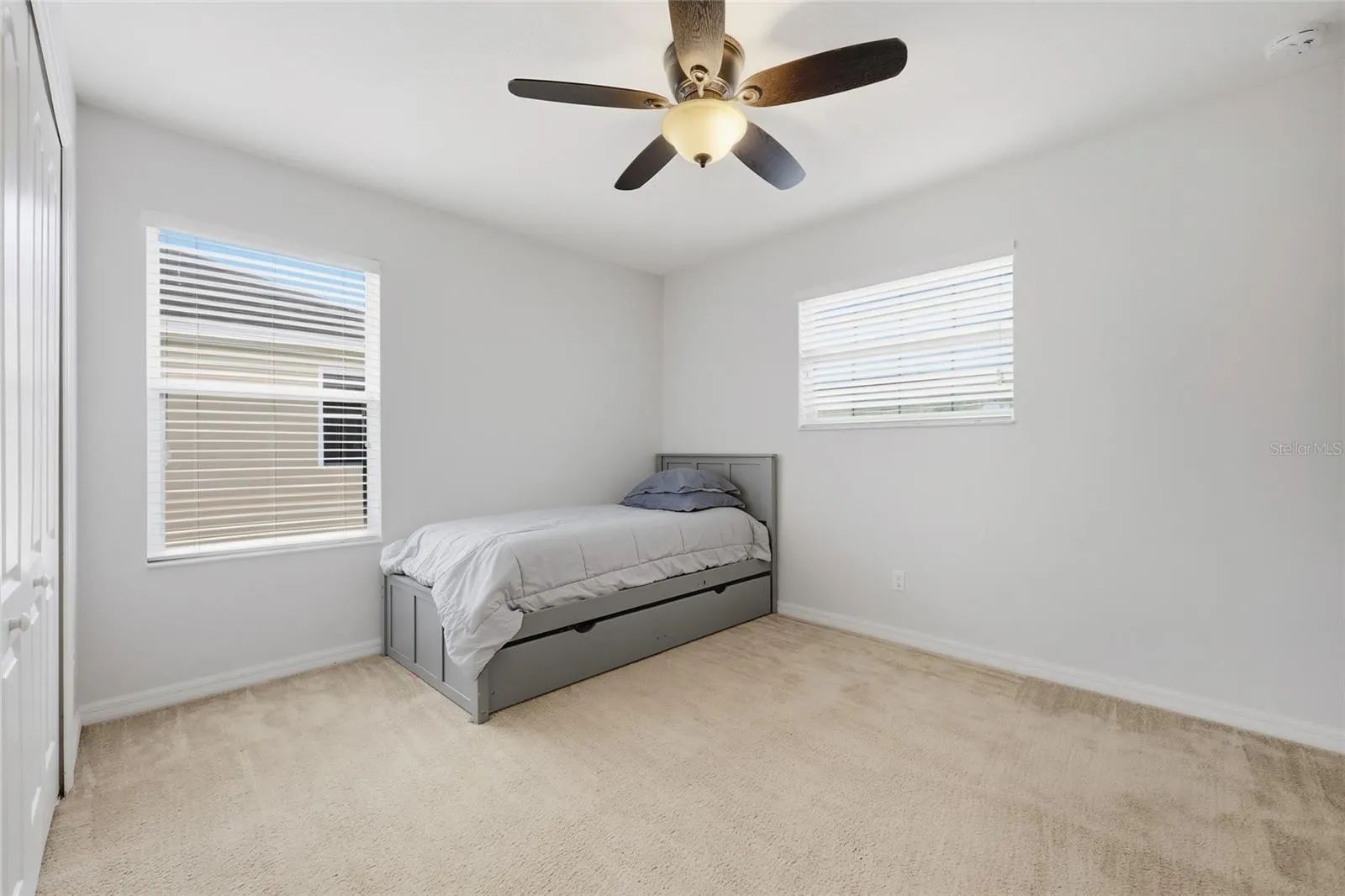 9117 OAK COMMONS WAY