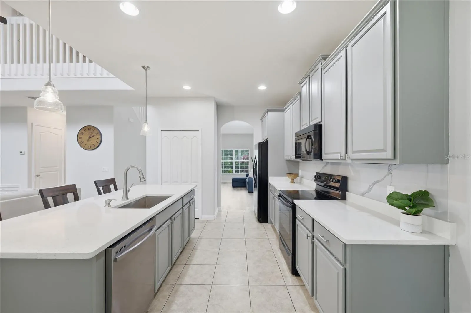 9117 OAK COMMONS WAY