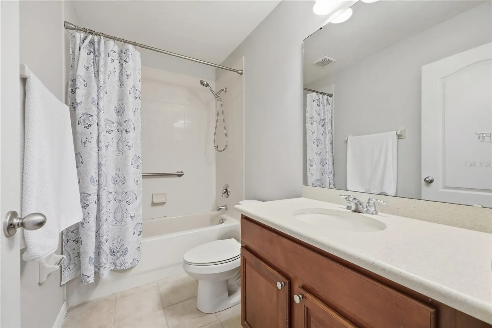 9117 OAK COMMONS WAY