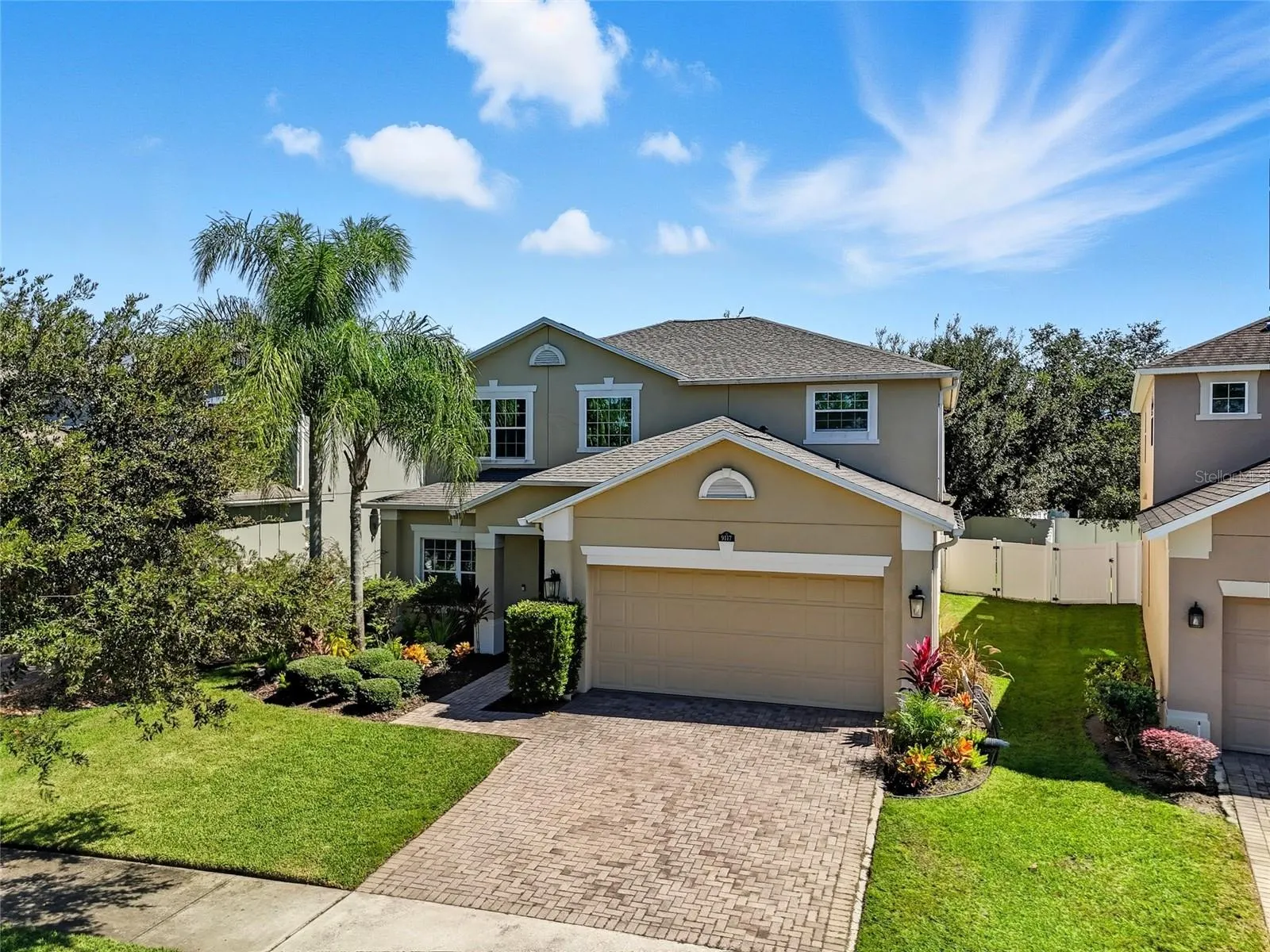 9117 OAK COMMONS WAY