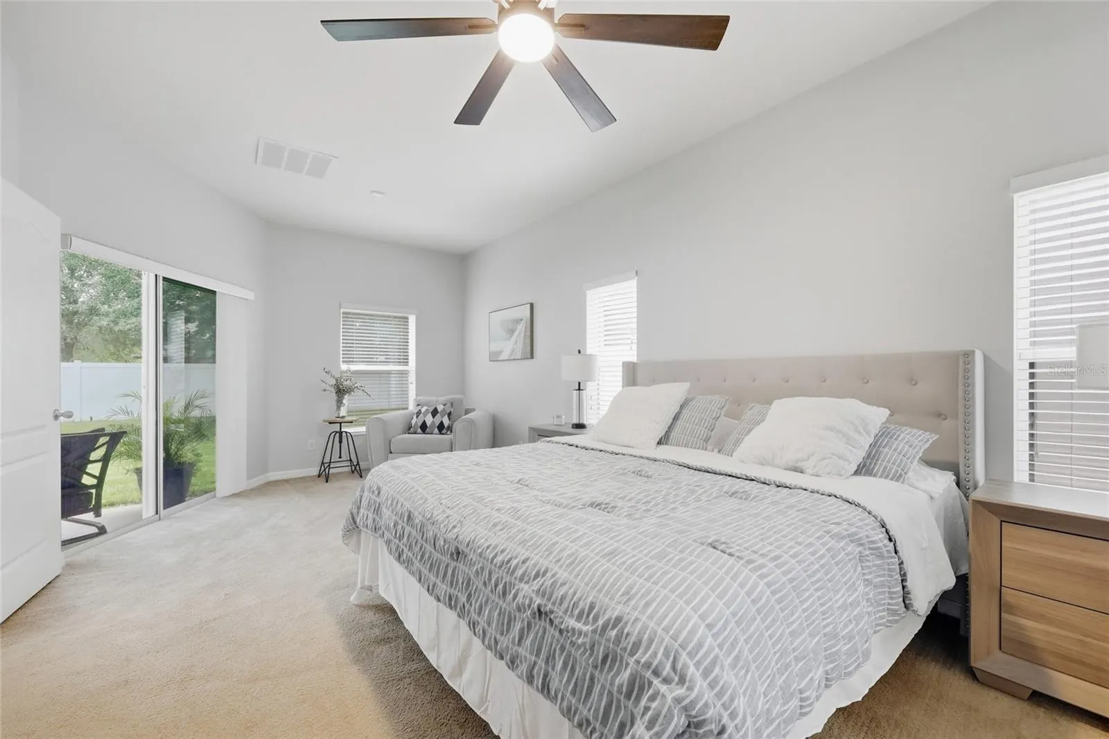 9117 OAK COMMONS WAY