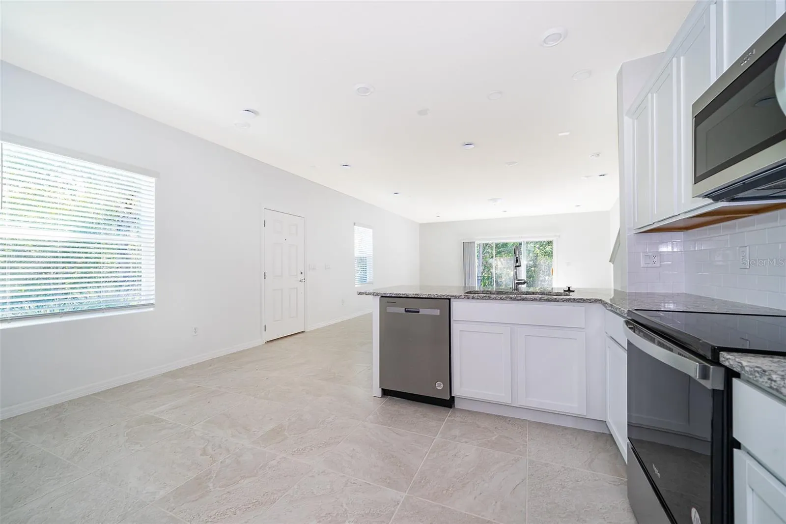4526 CYPRESS CAY WAY