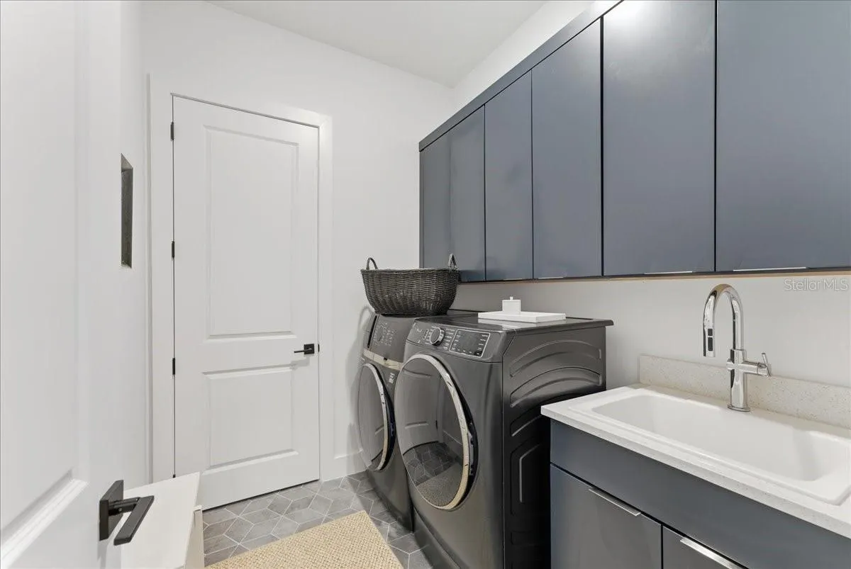3122 VANGUARD CT