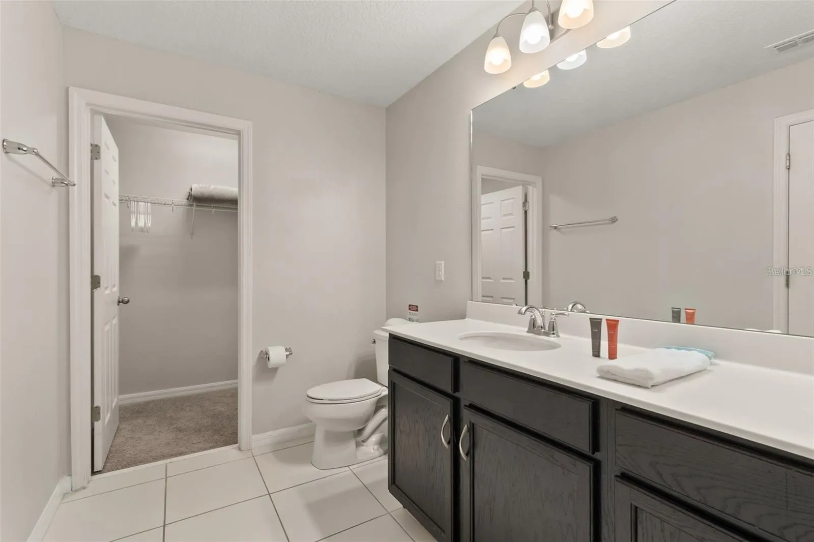 1594 CAREY PALM CIR