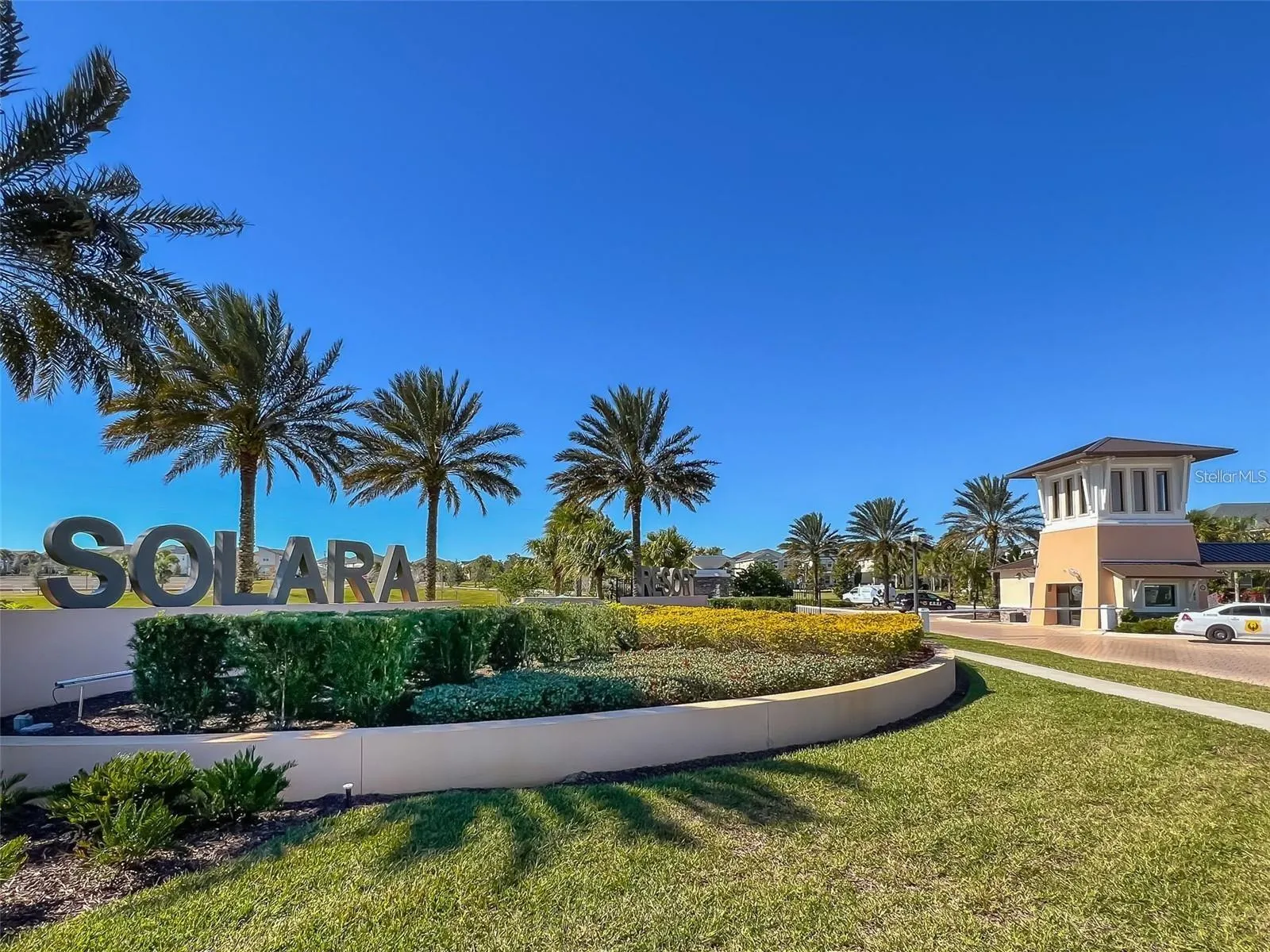 1594 CAREY PALM CIR