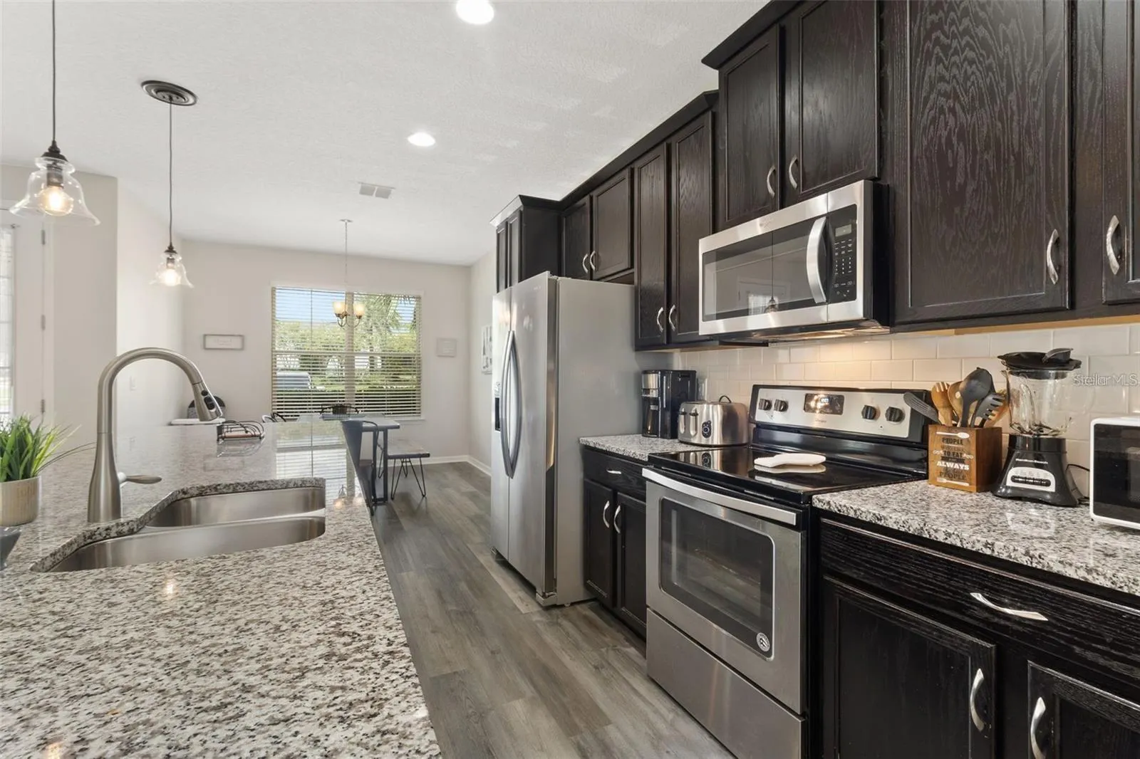 1594 CAREY PALM CIR