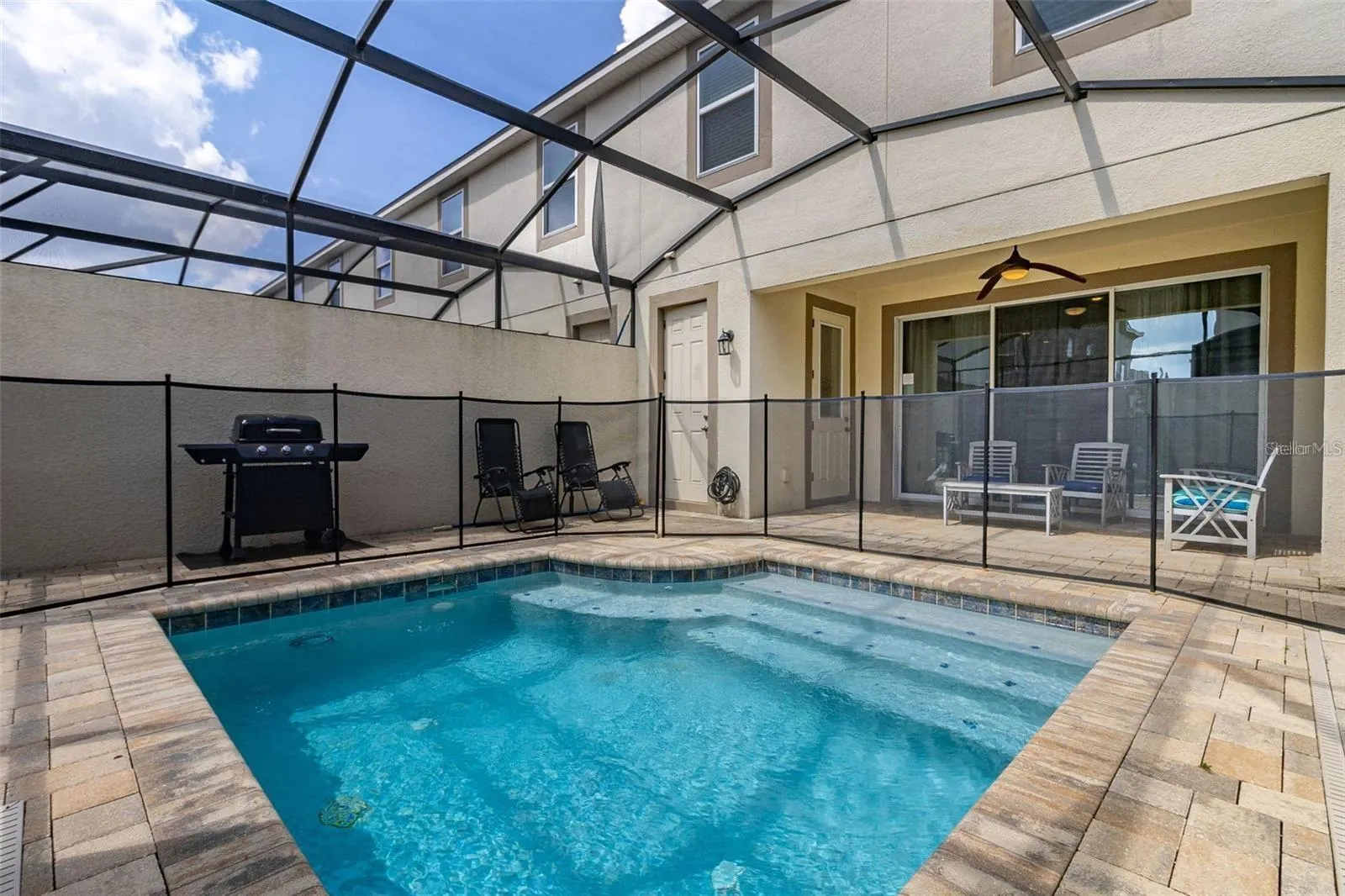 1594 CAREY PALM CIR